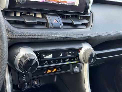 Used 2024 Toyota RAV4 LE image 15