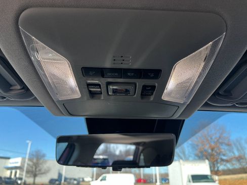 Used 2024 Toyota RAV4 Limited image 28