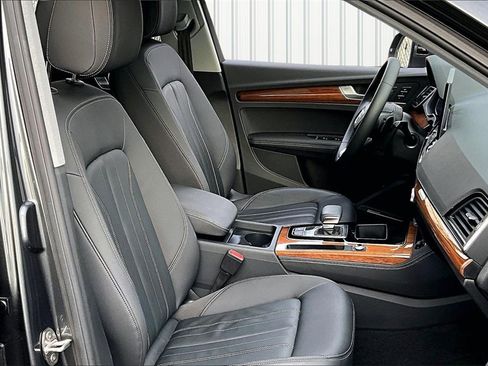 Used 2023 Audi Q5 2.0T Premium Plus w/ Premium Plus Package image 29