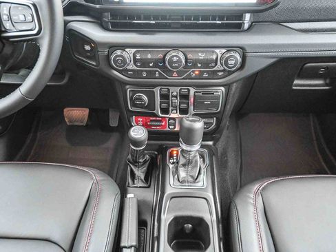 New 2026 Jeep Gladiator Rubicon image 25