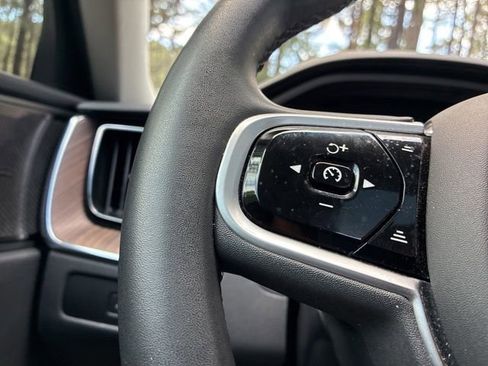 Used 2023 Volvo XC60 B5 Plus w/ Climate Package FWD image 27