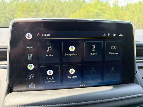 Used 2022 Chevrolet Tahoe Z71 w/ Luxury Package AWD/4WD image 21