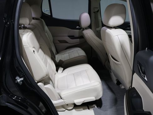 Used 2022 GMC Acadia Denali w/ Denali Ultimate Package image 25