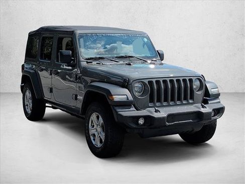 Used 2019 Jeep Wrangler Unlimited Sport S AWD/4WD image 3
