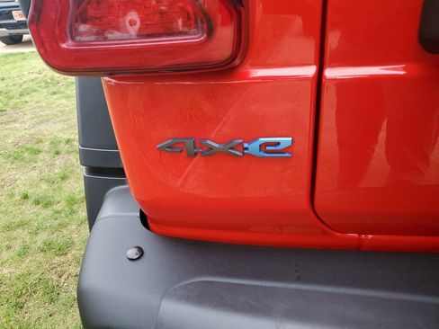 Used 2022 Jeep Wrangler Unlimited Rubicon 4xe w/ Steel Bumper Group image 8