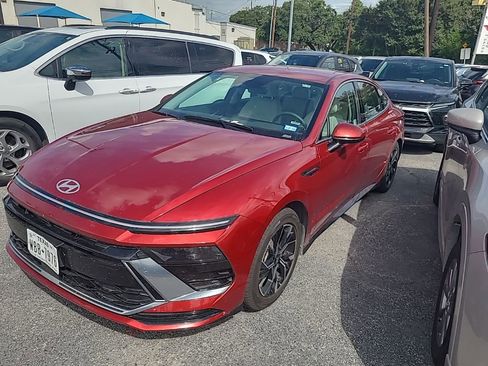 Used 2025 Hyundai Sonata SEL FWD image 1