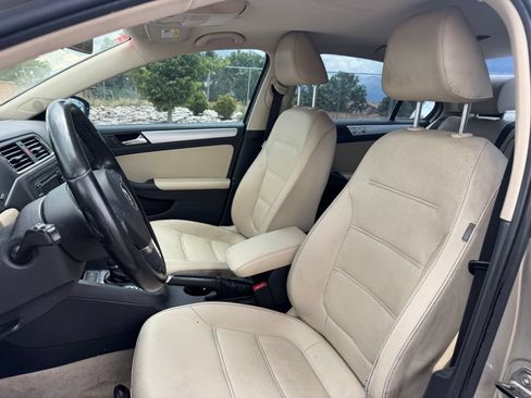 Used 2013 Volkswagen Jetta Hybrid Sedan FWD image 7