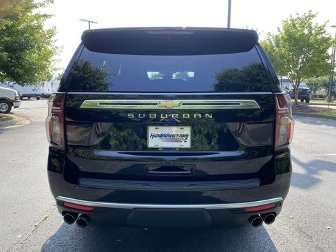 Used 2023 Chevrolet Suburban High Country w/ Premium Package RWD image 8