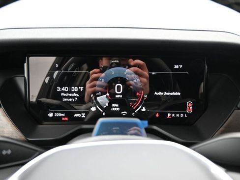 New 2026 GMC Acadia Denali Ultimate w/ LPO, Floor Liner Package image 12