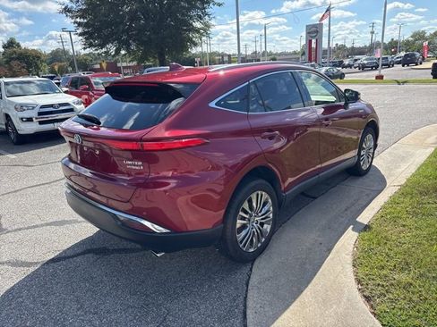 Used 2021 Toyota Venza Limited image 7