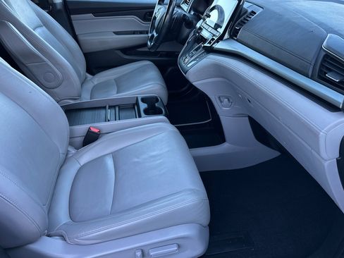 Used 2019 Honda Odyssey EX-L image 16