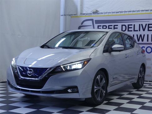 Used 2018 Nissan Leaf SL w/ SL Technology Package FWD image 4