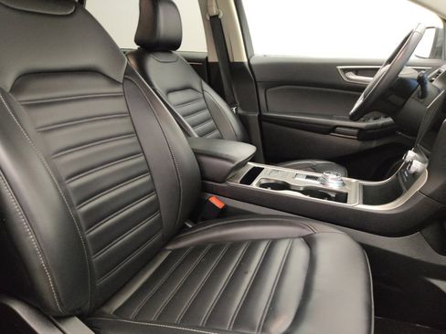 Used 2024 Ford Edge SEL image 21