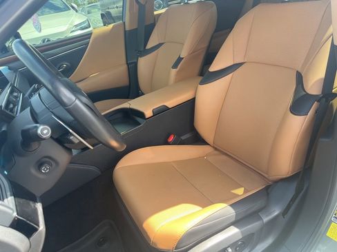 Used 2024 Lexus ES 350 w/ Premium Package FWD image 18