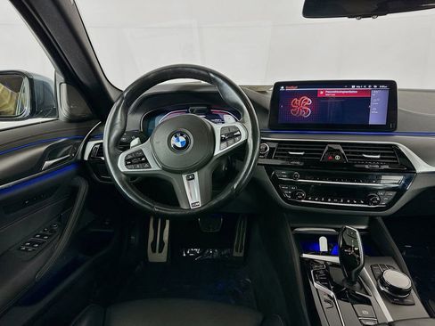 Used 2023 BMW M550i xDrive w/ Executive Package AWD/4WD image 31