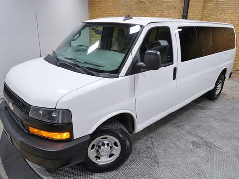 Used 2019 Chevrolet Express 3500 LS image 2