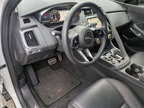Used 2024 Jaguar E-PACE R-Dynamic SE image 7