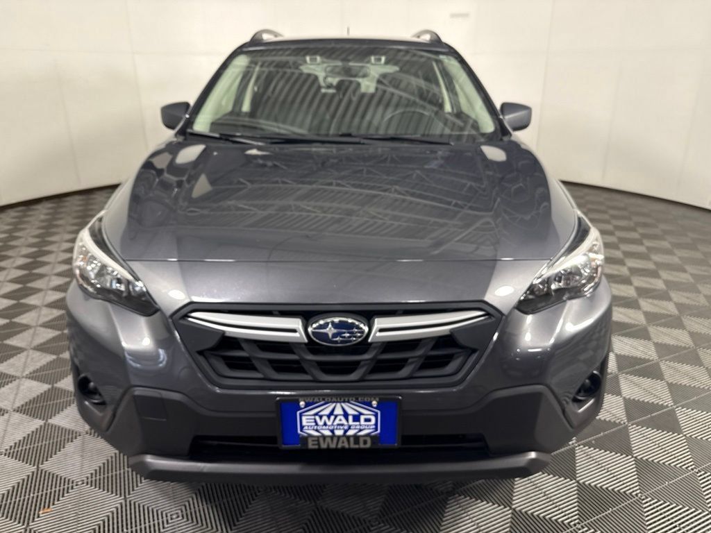 Used 2023 Subaru Crosstrek 2.0i AWD/4WD image 3