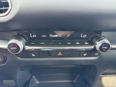Used 2025 MAZDA CX-30 AWD 2.5 S w/ Preferred Package image 22