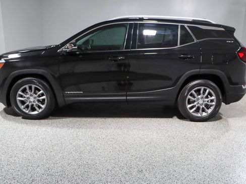 Used 2022 GMC Terrain SLT image 10