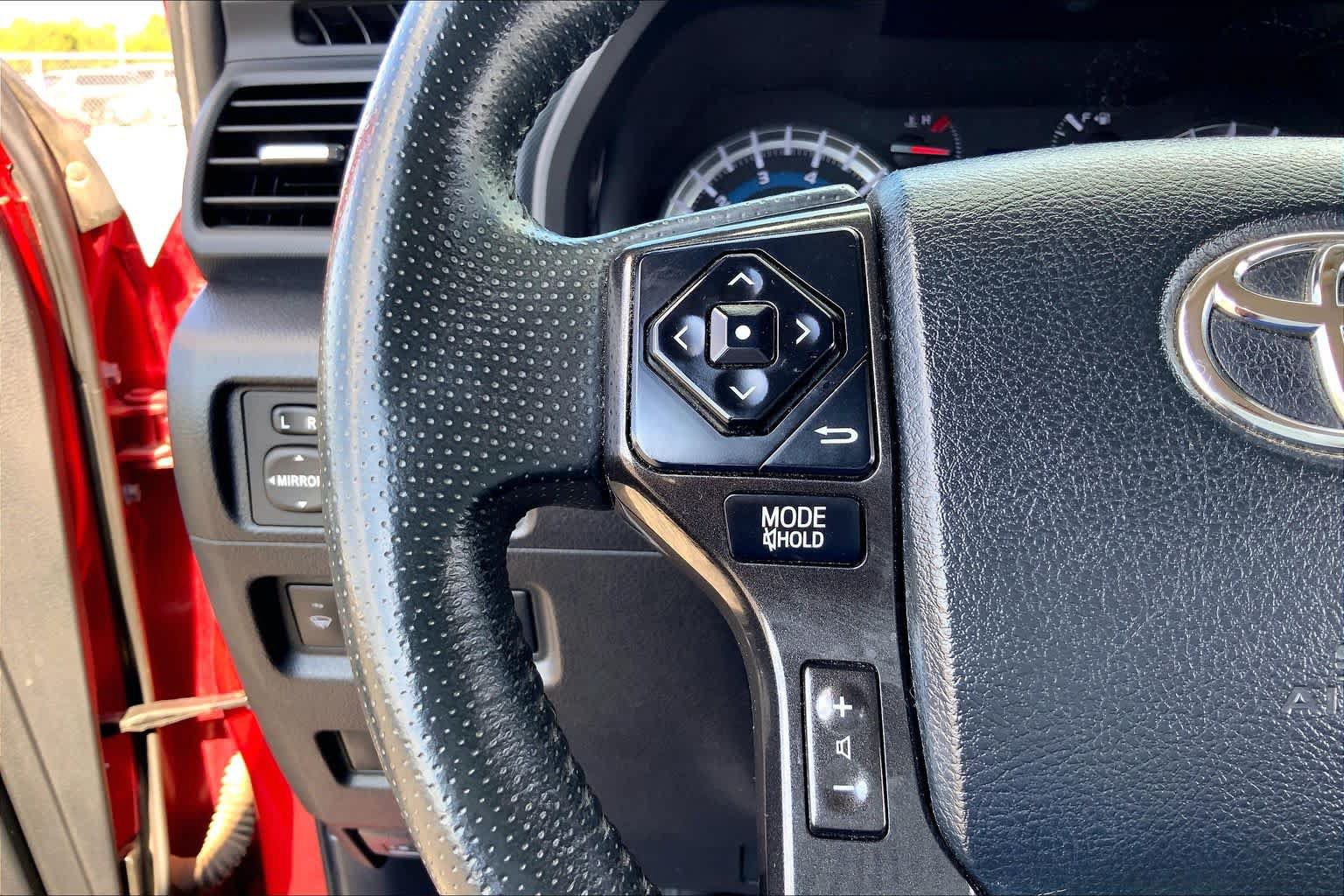 Used 2019 Toyota 4Runner TRD Off-Road Premium AWD/4WD image 23
