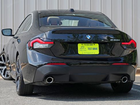 Used 2023 BMW 230i Coupe w/ Convenience Package RWD image 6