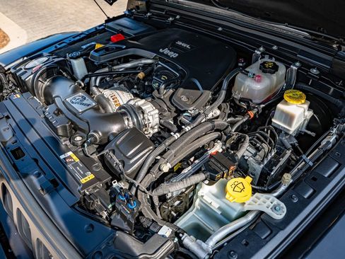 Used 2021 Jeep Gladiator Mojave AWD/4WD image 42