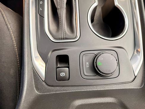 Used 2019 Chevrolet Traverse LT AWD/4WD image 15