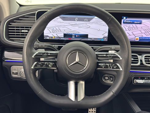 Used 2024 Mercedes-Benz GLS 580 GLS 580 w/ Night Package image 23