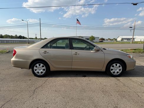 Used 2003 Toyota Camry XLE FWD image 10