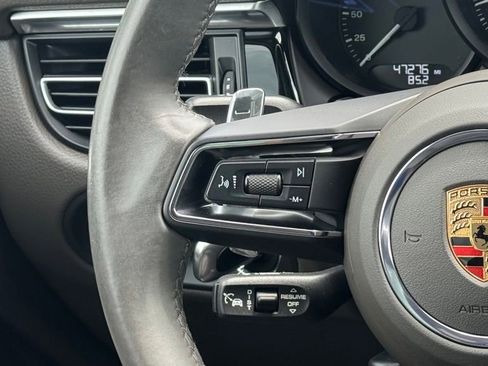 Used 2023 Porsche Macan Turbo AWD/4WD image 16