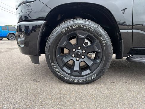 New 2026 RAM 1500 Express AWD/4WD image 3