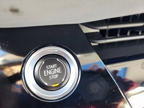 Used 2025 Buick Envision Avenir image 18