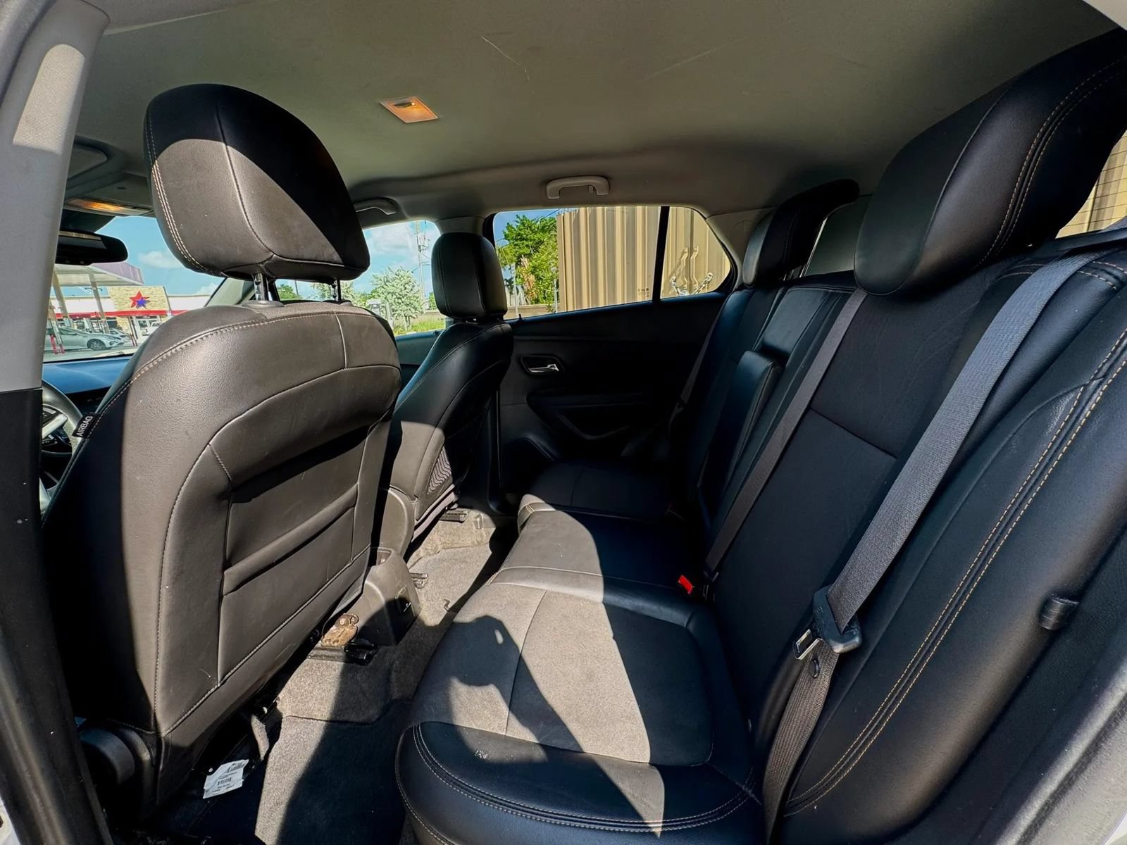 Used 2020 Chevrolet Trax LT w/ LT Convenience Package FWD image 24