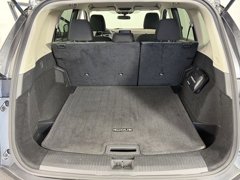 Used 2022 Nissan Rogue SV image 14
