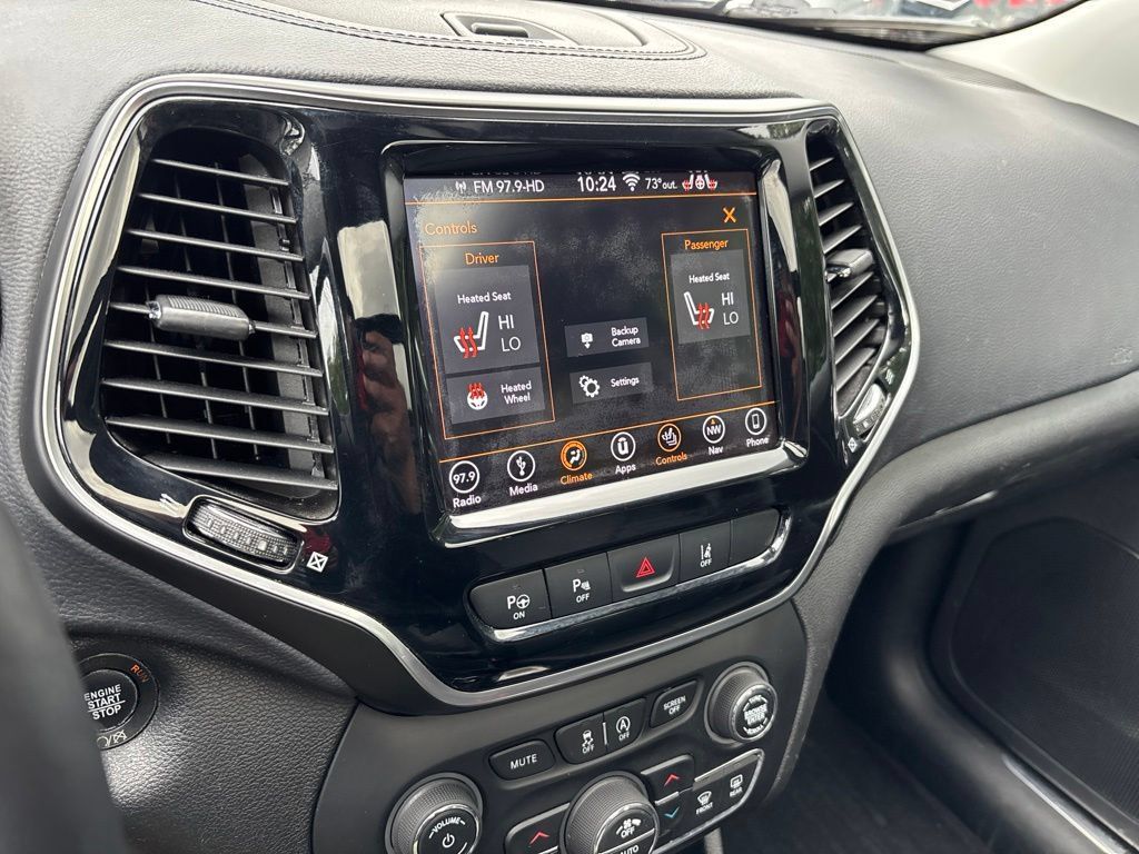 Used 2019 Jeep Cherokee Limited w/ Technology Group AWD/4WD image 32