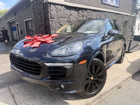 Used 2016 Porsche Cayenne S AWD/4WD image 2