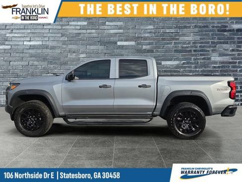 Used 2024 Chevrolet Colorado Trail Boss w/ Technology Package AWD/4WD image 2