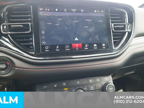 Used 2025 Dodge Durango GT AWD/4WD image 9