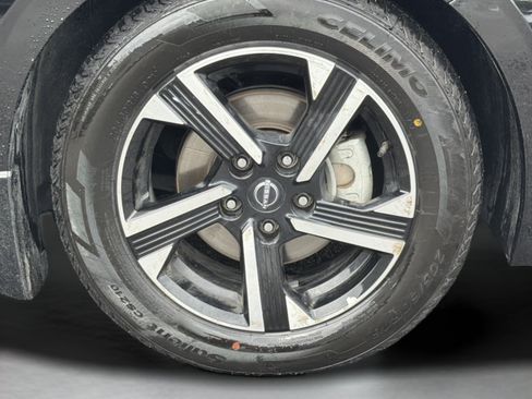 Used 2024 Nissan Sentra SV FWD image 29