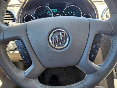 Used 2017 Buick Enclave Leather FWD image 17