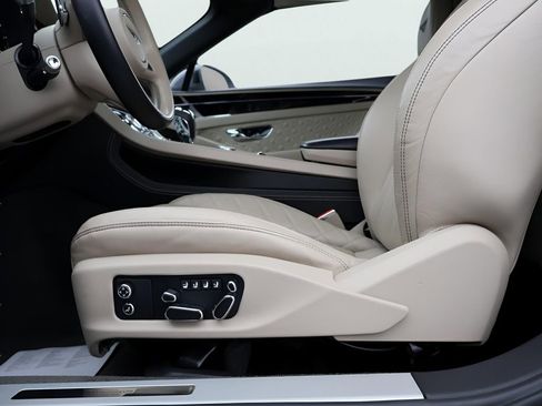 Used 2022 Bentley Continental GT image 39