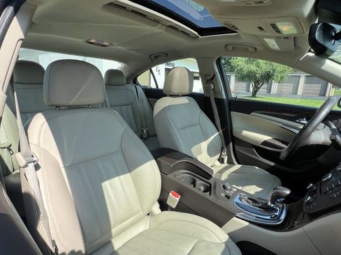 Used 2012 Buick Regal Premium image 28