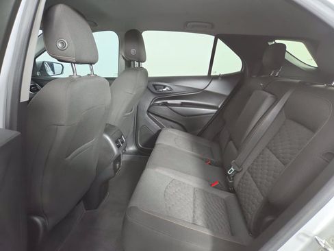 Used 2018 Chevrolet Equinox LT FWD image 19