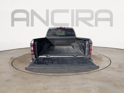 Used 2024 Nissan Frontier SV RWD image 12