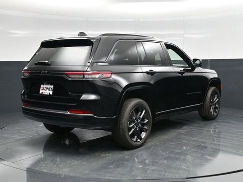 New 2026 Jeep Grand Cherokee Limited AWD/4WD image 12