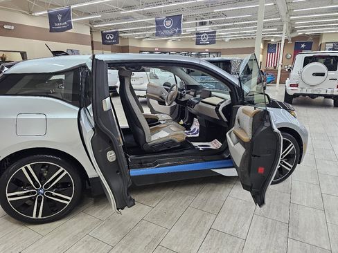 Used 2015 BMW i3 w/ Range Extender image 15