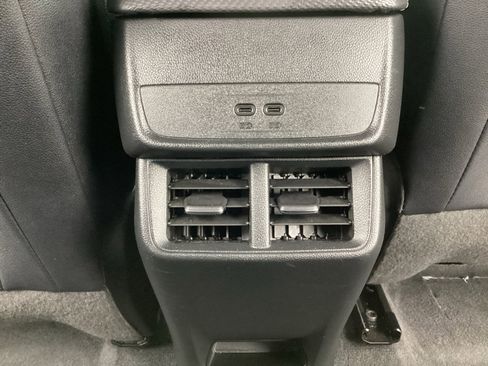 Used 2025 Chevrolet Equinox LT w/ Convenience Package II image 30