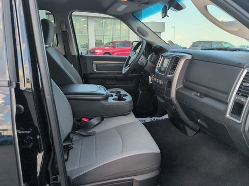 Used 2024 RAM 1500 Classic SLT AWD/4WD image 12
