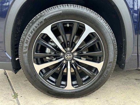 Used 2021 Toyota Highlander XSE AWD/4WD image 9